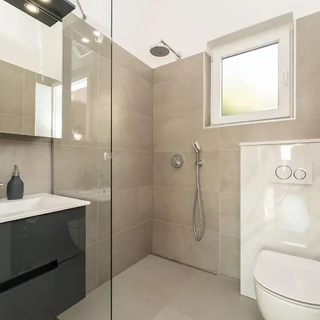 Novigrad Zadarvillas נוביגראד דאלמטיה
