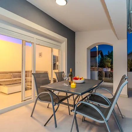 Novigrad Zadarvillas Vila